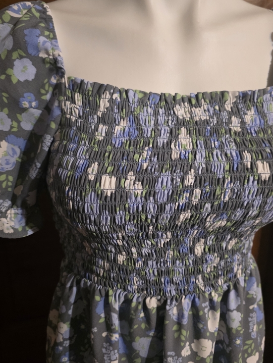 Loft Outlet Floral Smocked Dress Gray & Blue Size XS - Picture 5 of 10